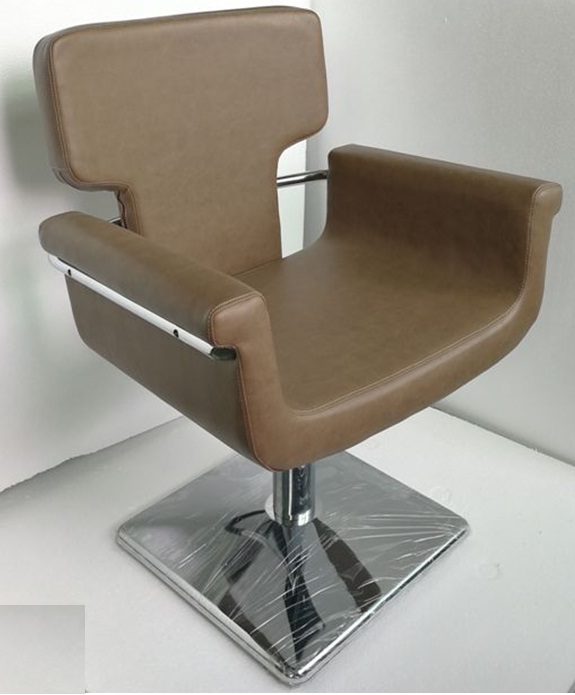 Парикмахерское кресло Quadro A01 от интернет-магазина Salon Market по выгодным ценам